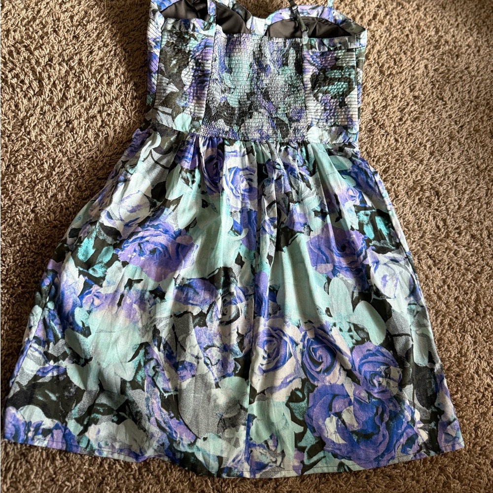Colorful Patterned Skirt - Picture 4 of 4